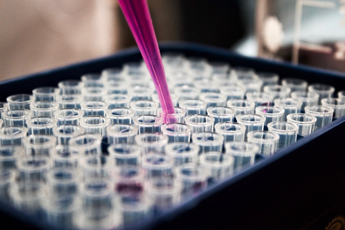 Peptide laboratory workflow at Scentsummer